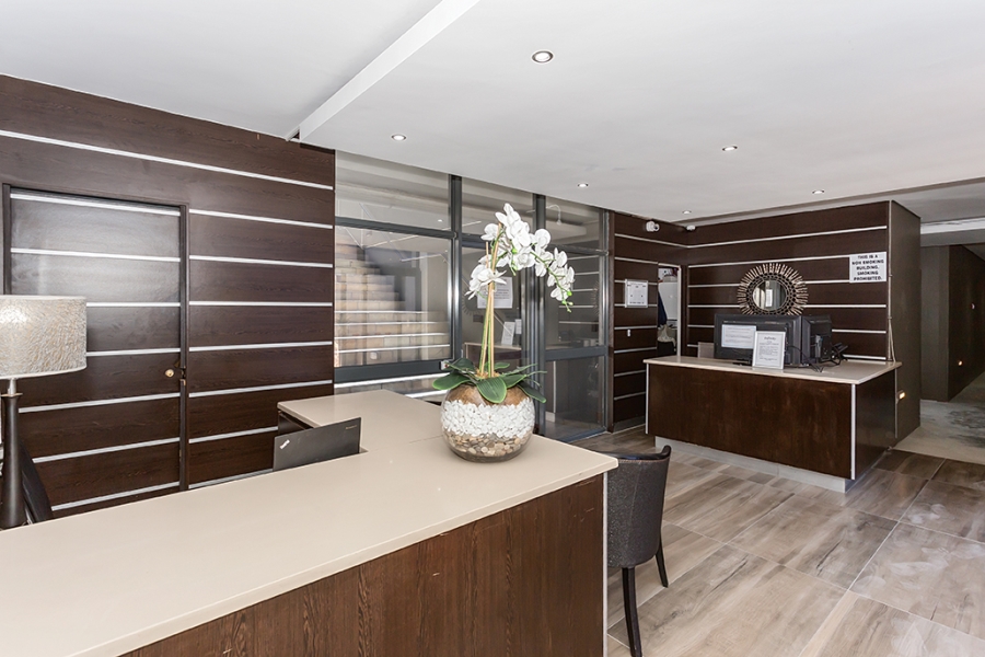 2 Bedroom Property for Sale in Bloubergrant Western Cape